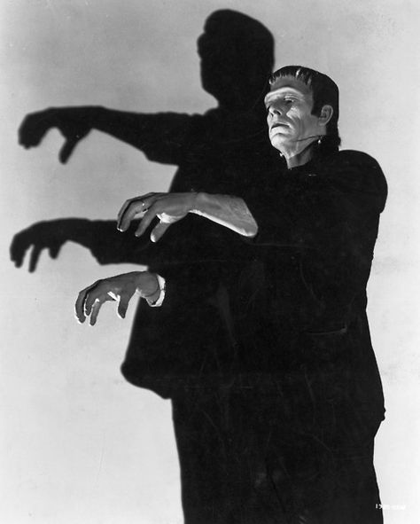 Frankenstein's monster - Glenn Strange from "Abbot and Costello Meet Frankenstein" House Of Frankenstein, Frankenstein 1931, The Modern Prometheus, Frankenstein Art, Young Frankenstein, Horror Vintage, Abbott And Costello, Famous Monsters, Horror Monsters