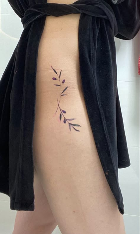 Olive Tattoo, Tattoo Ribs, Olive Branch Tattoo, Tattoo 2022, Feminist Tattoo, Body Portrait, Girl Back Tattoos, Torso Tattoos, Branch Tattoo