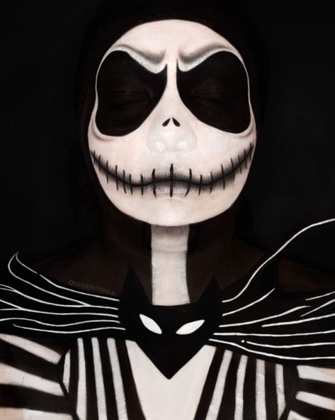 Jack Skellington/El extraño mundo de Jack Jack Skellington Face Paint, Guys Halloween Makeup, Sally Halloween Costume, Sally Makeup, Nightmare Before Christmas Costume, Halloween Costumes 2022, Jack Skellington Costume, Jack Nightmare Before Christmas, Holloween Makeup