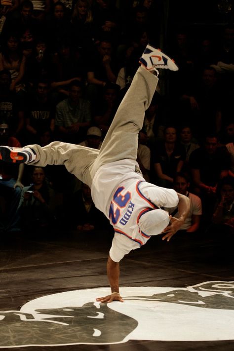 ♥ Rap Battle Aesthetic, Hip Hop Culture Aesthetic, Breakdance Outfit, Breakdance Aesthetic, Hip Hop Dance Aesthetic, Dancing References, Hiphop Dance Aesthetic, Breakdance Pose, Dancer Aesthetic Hip Hop