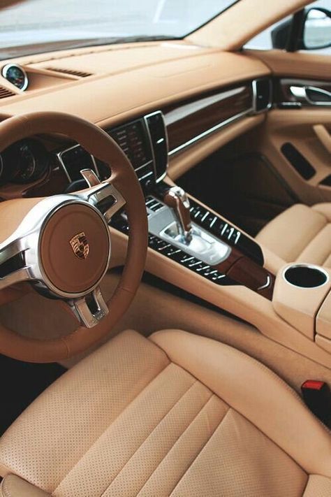 That brown is everything Cayenne Car, Porsche Girl, Luxury Cars Bentley, Luxe Auto's, Luxury Car Photos, Luxury Car Garage, Porsche 912, Porsche 928, Luxury Car Interior