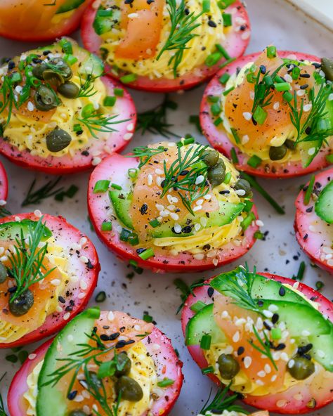 An easy make-ahead appetizer for all your Spring festivities, from Easter to tea parties! Pink Devilled Eggs, Pink Appetizers, Pickled Deviled Eggs, High Protein Snack Recipes, Summer Baking Recipes, Easy Make Ahead Appetizers, Spring Appetizers, Mushroom Appetizers, Crostini Appetizers