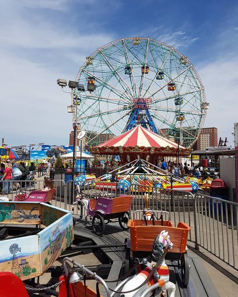 Coney Island Amusement Park, Brooklyn, NYC. Spent many summer days there. Coney Island Amusement Park, Indoor Amusement Parks, Summer Images, Park Day, Island Pictures, Happy Times, Fun Fair, City Illustration, Ice Cream Shop