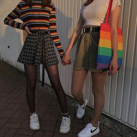 Moda Ulzzang, Lesbian Outfits, Look Grunge, Lesbian Fashion, Outfits Girl, K Fashion, Pride Outfit, Vintage Fits, Mode Vintage