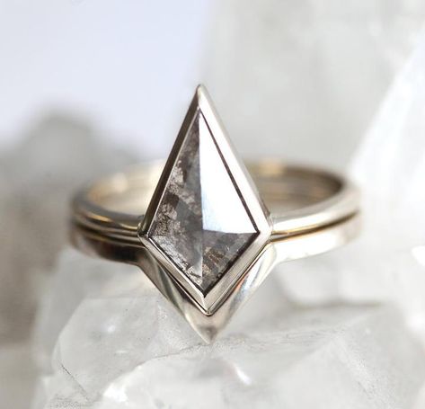 Grey Diamond Engagement Ring, Diamond Alternative Engagement Ring, Kite Diamond, Grey Diamond Ring, Pepper Diamond Ring, Salt Pepper Diamond, Diamond Ring Set, Stone Rose, Modern Engagement Rings