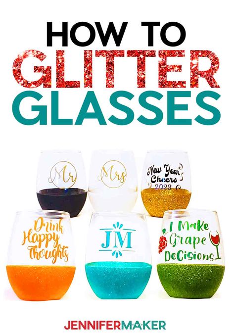 Stemless wine glasses with glitter bottoms and designs made from adhesive vinyl. Glitter Wine Glasses Diy, Wine Glass Vinyl, Etching Diy, Jennifer Maker, Christmas Wine Glasses, Glitter Wine Glasses, Mugs Unique, Wine Glass Designs, Diy Wine Glasses