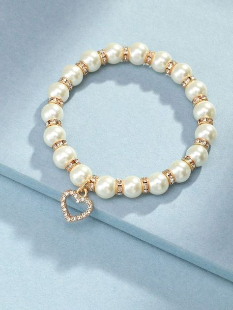 Clip On Jewelry, White Pearl Bracelet Diy, Pearls Bracelet Ideas, Beaded Bracelets Pearl, Diy Pearl Bracelet Ideas, Fancy Beaded Bracelets, Pearl Beads Bracelet, Bracelet Ideas With Pearls, Cute Bracelet Ideas Bead