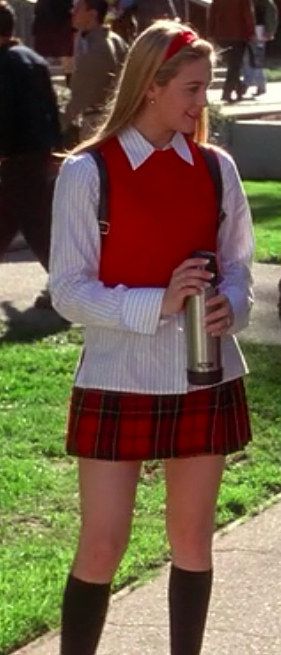 I got The Red Solid-Stripes-Plaid Combo! Which Of Cher Horowitz's Outfits From "Clueless" Should You Wear? Cher Horowitz Outfit, Cher Outfit, Sports Day Outfit, Clueless Halloween Costume, Cher Outfits, Clueless Fashion, Clueless Outfits, 1990s Fashion, 90s Fashion Outfits