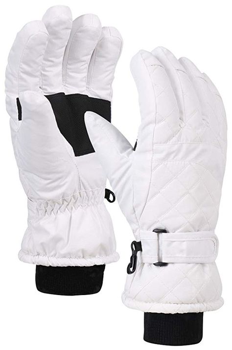 Andorra Ski, Ski Trip Outfits, Ski Trip Outfit, Fit Accessories, Snow Mittens, Snow Gloves, Snow Accessories, Gloves Fashion, Cold Weather Gloves