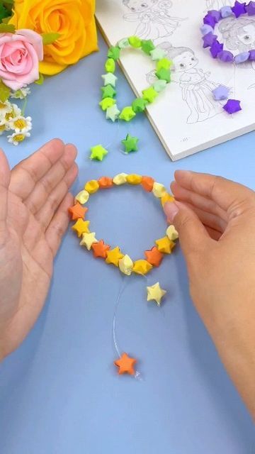 Origami Stars, Star Bracelet, Kids And Parenting, Origami, The Creator, Stars, Paper Crafts