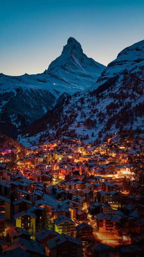 Zermatt Switzerland Winter, Switzerland Travel Winter, Switzerland Winter, Best Winter Destinations, Zermatt Switzerland, Best Ski Resorts, Switzerland Travel, Dream Places, Winter Scenery