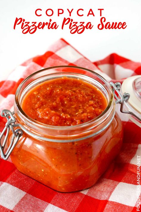 Restaurant Style Pizza Sauce, Boston Pizza Copycat Recipes, Homemade Italian Pizza, Dressings Recipes, Homemade Pepperoni Pizza, Pizza Lasagna, Pizza Roll Recipe, Pizza Recipes Pepperoni, African Foods