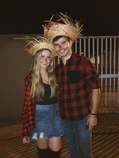 Scarecrow Costume Couple, Scarecrow Couple Costume, Hallowing Costumes, Halloween Fantasia, Tumblr Inspiration, Halloween Costumes Scarecrow, Scarecrow Makeup, Diy Couple, Scarecrow Costume