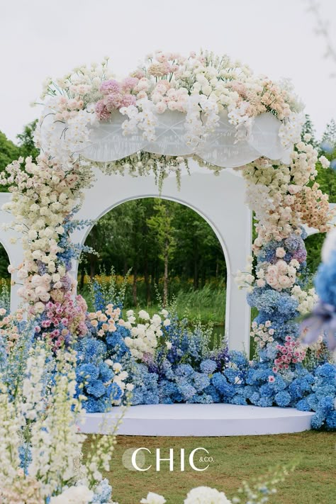 hydrangeas, luxury florals arch Hydrangea Wedding Arch, Hydrangea Arch, Monet Inspired Wedding, Hydrangea Wedding Decor, Purple Hydrangea Wedding, Forest Wedding Ceremony, Bridgerton Wedding, Wedding Flower Trends, Ceremony Florals