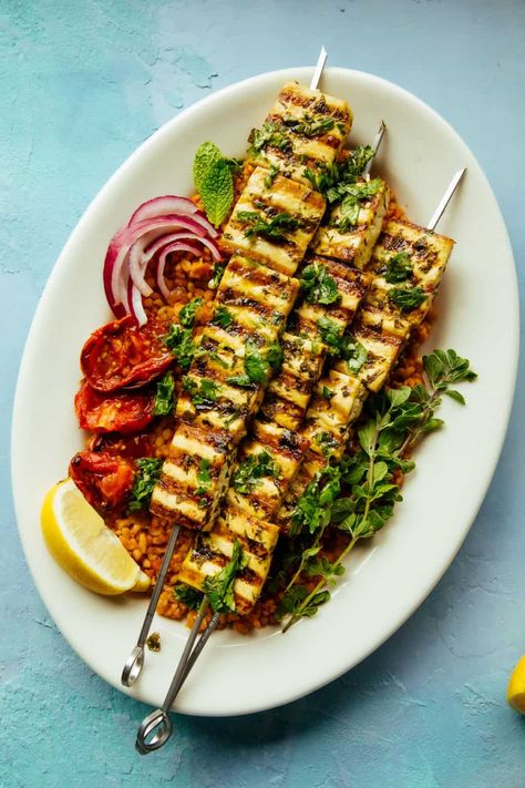 This easy grilled tofu with chimichurri recipe with only 5 main ingredients is perfect for weeknight dinners and cookouts alike! You will use the techniques from this post for as long as you grill tofu. Grill Tofu, June Inspiration, Bbq Cookout, Basting Sauce, Summer Bbq Recipes, Chimichurri Recipe, Grilled Tofu, Marinated Tofu, Protein Recipes