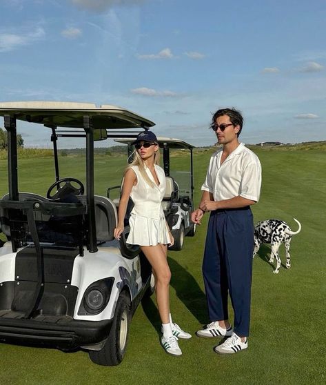 Couples Golfing, Cute Golf Outfit, Rich Couple, Couple Fits, 사진 촬영 포즈, Couples Vibe, Old Money Style, Future Lifestyle, Sporty And Rich