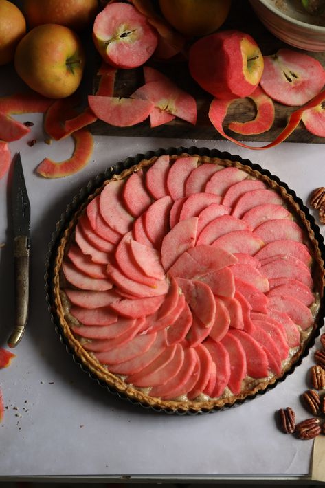 Apple and pecan frangipane tart Pecan Frangipane, Baking Weights, Pear Pie, Frangipane Tart, Sweetened Whipped Cream, Apple Varieties, Tart Baking, Poached Pears, Apple Tart