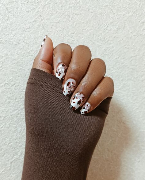 Autumn Cow Print Nails, Brown And White Cow Print Nails, Brown Cow Print Nails Short, Brown Cowprint Nails, Cow Print Nails Brown, Cow Print Gel Nails, Cow Print French Tip Nails, Brown Cow Nails, Black And Brown Cow Print