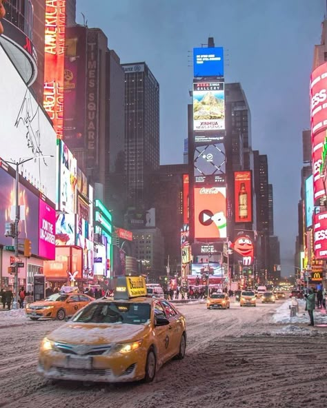 New York Christmas Aesthetic, Winter New York, Christmas Nyc, Times Square Nyc, New York City Christmas, Photo New York, Christmas In Nyc, Visiting New York, Nyc Times Square