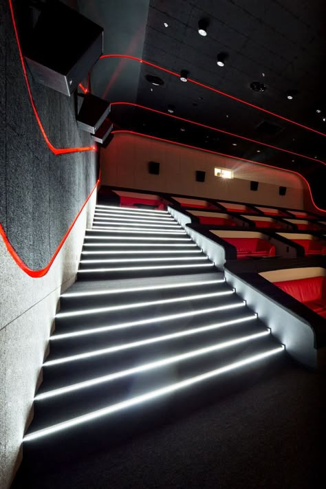 Movie theater VIP class, in a unique style by Sergey Makhno. Cinema Interior Design, Theater Design, Cinema Theatre Interior, Modern Theater Architecture, Cinema Center, Luxury Movie Theater Cinema, Cinema Idea, Retro Cinema Theatre, Cinema Architecture