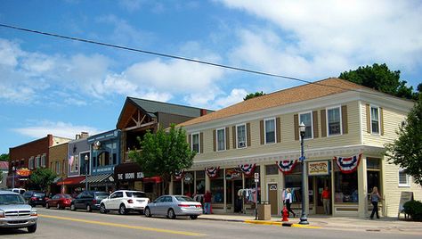 Pentwater, Michigan... if you are ever on the western side of MI make this a place to see... perfect summer beach town. Pentwater Michigan, Summer Michigan, Best Family Vacation Spots, Travel Michigan, Escaping Reality, Staycation Ideas, Michigan Vacations, Family Vacation Spots, Main Street Usa