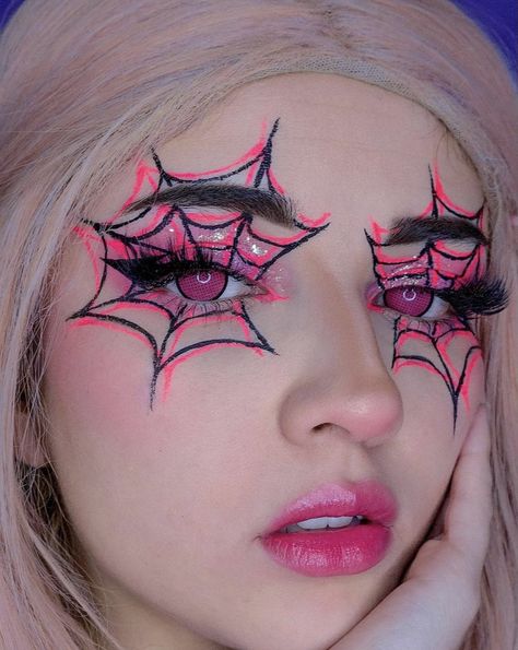 Spiderweb Makeup, Halloween Spider Makeup, Spiderman Makeup, Spider Web Makeup, Spider Makeup, Demon Makeup, Makeup For Halloween, Creepy Halloween Makeup, Brand Makeup