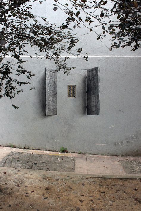 pejac-1 Spanish Artists, Grid Design, Window Painting, Street Artists, Optical Illusions, Puglia, Shutters, Architecture Details, A Tree