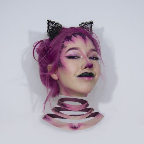 Wonderland alic ein wonderland cheshire cat cat makeup Cat Makeup Look, Cat Costume Makeup, Cheshire Cat Cosplay, Cheshire Cat Makeup, Cheshire Cat Halloween, Cheshire Cat Costume, Cat Halloween Makeup, Cat Makeup Halloween, Cat Cosplay