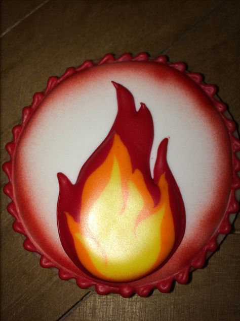 Flame cookie Flame Cookies, Flame Cookies Decorated, Flame Frosting, Bonfire Cookies Decorated, Buttercream Flames, Flame Cupcakes, Fire Cookies, Skull Cookies, Sugar Dough