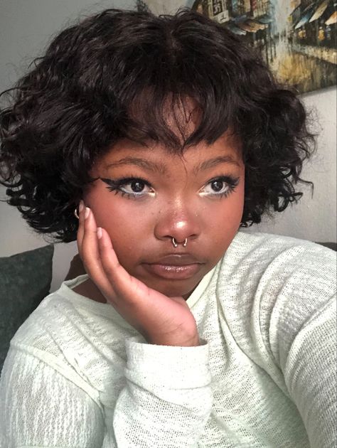 Egirl makeup on black girl Cute Makeup Inspo Natural, Egirl Makeup Black Women, Cutesy Makeup Aesthetic, Black Blush Makeup, Kawaii Makeup Black Women, Black E Girl Makeup, Black Alt Girl Make Up, Doll Makeup Black Woman, Subtle Alt Makeup