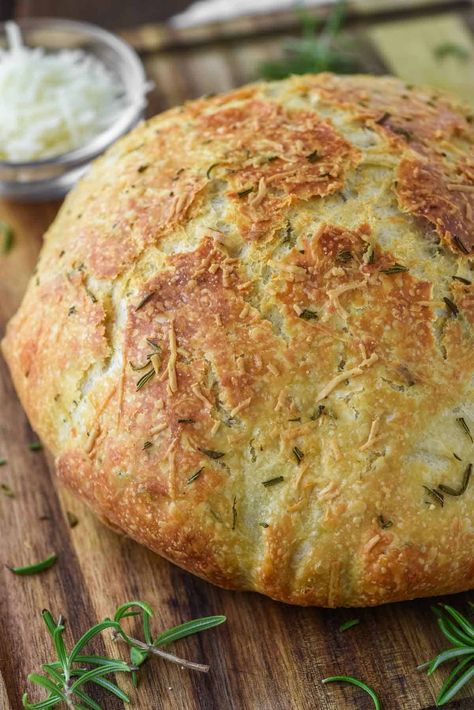 Rosemary Parmesan Bread Rosemary Parmesan Bread, Cheddar Bread Recipe, Artesian Bread, Rosemary Garlic Bread, Honey Beer Bread, Cheddar Bread, Peasant Bread, Skillet Bread, Parmesan Bread