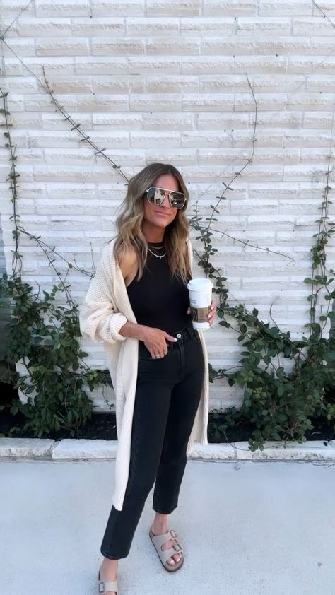 Comfy Summer To Fall Outfits, Cara Loren Outfits, Shorts And Cardigan Outfit Fall, Mom Outfit With Sneakers, Spring Coffee Shop Outfit, Casual Spring Outfits Athleisure, Date Night Mom Outfit, Casual Outfits Women 30s, Outfits For San Diego Spring