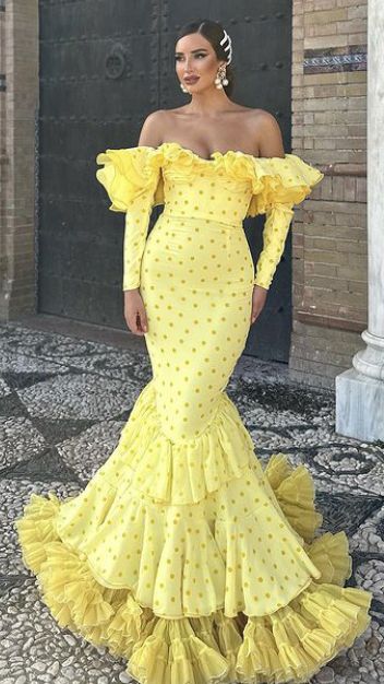 Flamenco Wedding Dress, Cuba Outfit, Flamenco Style Dress, Bohemian Chic Weddings, Spanish Dress, Flamenco Dress, Leopard Print Maxi Dress, Older Women Fashion, Simple Trendy Outfits