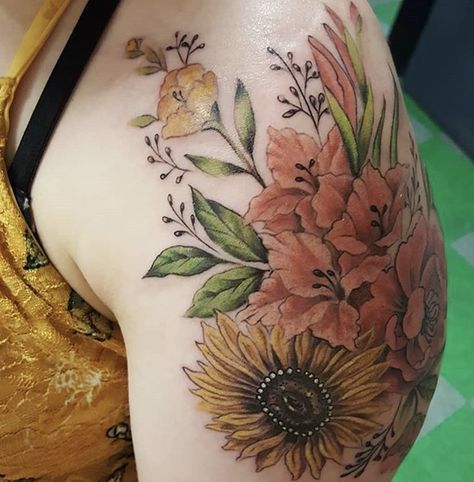 Gladioli Tattoo, Gladiolas Tattoo, Kaleidoscope Tattoo, Tattoo On The Shoulder, Gladiolus Flower Tattoos, Botanical Tattoo Design, Flower Leg Tattoos, Gladiolus Tattoo, Dandelion Tattoo Design