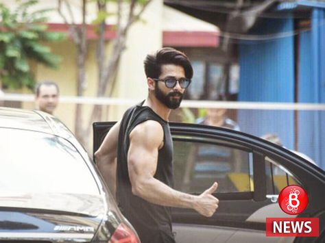 Broccoli, kale, spinach: Shahid Kapoor’s diet plan for ‘Padmavati’ is a gruelling one Mens Hairstyles With Beard, Gents Hair Style, Black Beards, Bollywood Hairstyles, Beard Hairstyle, Short Beard, Shahid Kapoor, Men Haircut Styles, Cool Hairstyles For Men