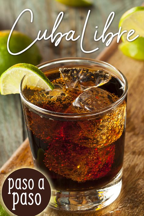 Te mostramos como preparar este rico coctel cubano. Cuba Libre Receta muy fácil de preparar y muy refrescante. Pruébalo y dinos si te gustó este Trago. #cubalibre #cubalibrecoctel #cubalibrecocktail #cubalibrereceta #prepararcubalibre #hacercubalibre #recetascubanas #tragocubalibre #cocktail Cuba Libre Drink, Cuba Libre Recipe, Popular Mixed Drinks, Cuba Libre Cocktail, Homemade Chocolate Cupcakes, Bacardi Rum, Cuban Recipes, Quick And Easy Recipes, Drink Recipe