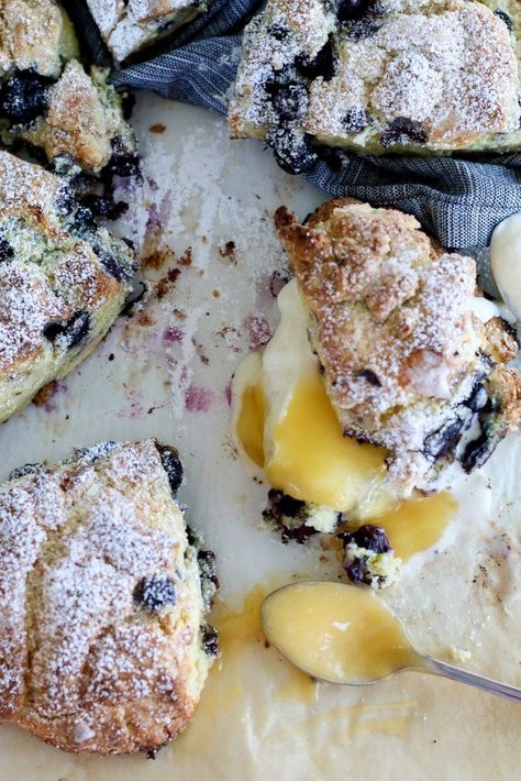 Lemon Blueberry Scones, Blueberry Scones, Brick Kitchen, Cafe Ideas, Kitchen Recipe, Best Health, Sweet Breads, Food Heaven, Scone Recipe