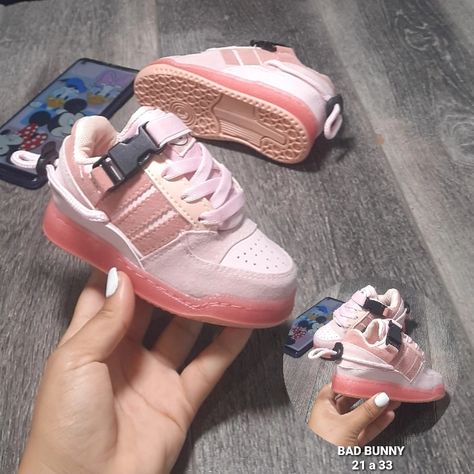 🔥Adidas Bad Bunny 💸73,000 🛵 Domicilios en Medellín y Envíos a toda Colombia Pedidos al WhatsApp: 3192633682 Zapatos Bad Bunny, Zapatillas Bad Bunny, Bad Bunny Adidas, Adidas Bad Bunny, Babies Fashion, Cute Nike Shoes, Cute Nikes, Baby Outfit, Top Secret