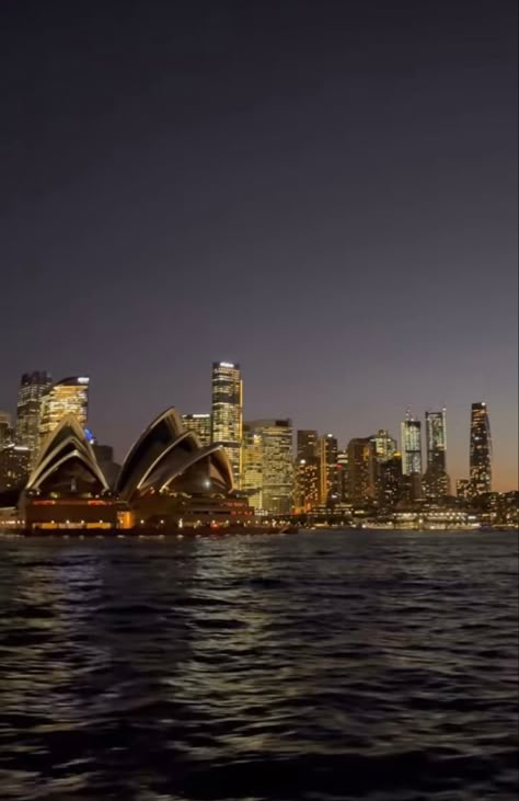 Sydney Australia Skyline, Sydney At Night Aesthetic, Sydney Australia Travel Aesthetic, Sydney Australia Apartments, Traveling To Australia, Australia Trip Aesthetic, Sydney Australia Aesthetic Night, Sydney Night Aesthetic, Australia Lifestyle Aesthetic