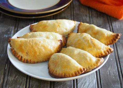 Chicken empanada recipe Vegetarian Empanadas Recipe, Sweet Vegetables, Chicken Empanada Recipe, Chicken Empanada, Vegetarian Empanadas, Empanada Recipe, Latin Recipes, Empanadas Recipe, Bell Pepper