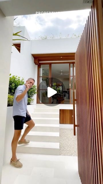 Real Estate Agency In Bali | Selling Villas & Land on Instagram: "PPV2983 • QUICK TOUR! GORGEOUS JAPANDI-STYLE VILLA PROJECT IN PERERENAN ✨ __ Contact our team to request a visit or any other inquiries! Direct Message or WhatsApp: ＋62 818 0888 7711⁠⁠⁣⁣⁣⁣⁣⁣⁣⁣ contact@propertiabali.com⁠⁠⁣⁣⁣⁣⁣⁣⁣⁣ ⁠⁠⁣⁣⁣⁣⁣⁣⁣⁣www.propertiabali.com⁣⁣ PROPERTIA BALI is a fully licensed real estate agency⁠⁠⁣⁣⁣⁣⁣⁣⁣⁣. (AREBI-LSP certified / SIU-P4)⁠⁠⁣⁣⁣⁣⁣⁣⁣⁣ #bali #balirealestate #realestate #realtor #home #property #realestateagent #architecture #luxury #interiordesign #house #villa #mansion #luxuryrealestate #broker" Bali Inspired Villa With Pool, Bali Houses Villas, Bali Villas Design, Bali Style Home Interiors, Bali Homes Architecture, The Agency Real Estate, Bali Tiny House, Villa Design Layout, Bali Houses Architecture