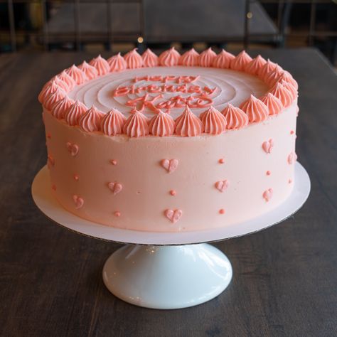 The soft pastel peach color of this gluten-free birthday cake pairs perfectly with the minimalistic design elements. Peach Colour Cake, Peach Color Cake, Pastel Peach Color, Gluten Free Birthday Cake, Color Cake, Color Melon, Peach Colour, Peach Cake, Birthday Cake Topper Printable