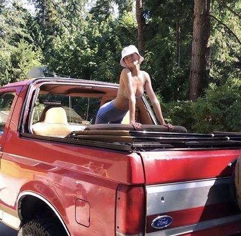 Americana Aesthetic, Cowgirl Aesthetic, Vintage Americana, Looks Street Style, Trailer Park, Good Girl, Summer Dream, Vroom Vroom, Red Truck