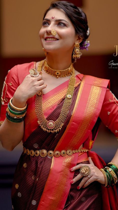 Maharashtrian Bride, Sonalee Kulkarni, Indian Bride Poses, Marathi Bride, Long Blouse Designs, Haldi Outfits, Indian Wedding Bride, Bride Photos Poses, Bridal Sarees South Indian