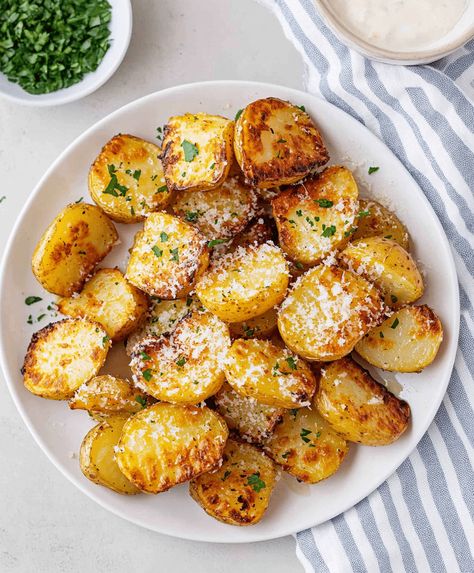 Parmesan Roasted Potatoes Recipe Beef Biscuits, Best Roasted Potatoes, Thanksgiving Stuffing Recipe, John Wayne Casserole, Parmesan Roasted Potatoes, Potatoes In Oven, Stuffing Recipes For Thanksgiving, Marry Me Chicken, Roasted Potato Recipes