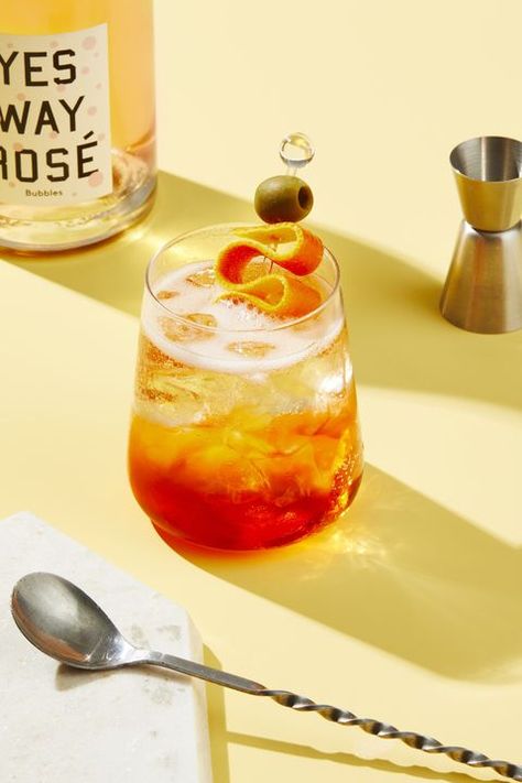 Rosé Recipes, Campari Cocktails, Wine Cocktail Recipes, Passion Fruit Syrup, Yes Way Rose, Rose Cocktail, Blood Orange Juice, Rose Recipes, Pineapple Rum