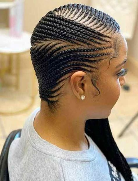 Better Lemonade Braids Than Beyoncé Wears - Curly Craze Braids Pattern, Best Braid Styles, Lemonade Braids Hairstyles, Best Lemonade, Lemonade Braids, Feed In Braids Hairstyles, African Hair Braiding Styles, Box Braids Hairstyles For Black Women, Braided Cornrow Hairstyles