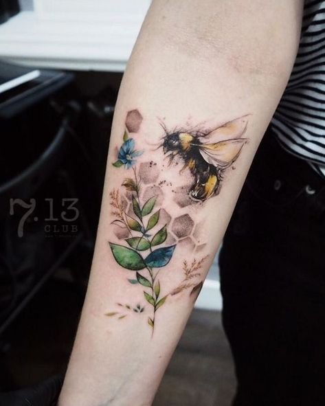 75 Cute Bee Tattoo Ideas | Art and Design Cute Bee Tattoo, Bee Tattoo Ideas, Bumble Bee Tattoo, Kunst Tattoos, Inspiration Tattoos, Tatuaje A Color, Flowers Tattoo, Bee Tattoo, Little Tattoos