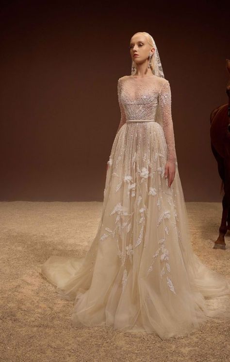 Wedding Dresses Ellie Saab, Aesthetic Wedding Hairstyles, Georges Hobeika Bridal, Tattoo Wedding, Queen Wedding Dress, Lace Wedding Guest Dress, Tattoo Wedding Rings, Haute Couture Wedding Dress, Ellie Saab