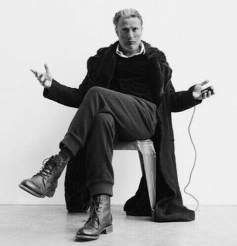 What are you listening to Mads???  RF Villain Poses, Man Portrait, 사진 촬영 포즈, Men Photography, Sitting Poses, Hannibal Lecter, Mads Mikkelsen, Figure Poses, Foto Poses